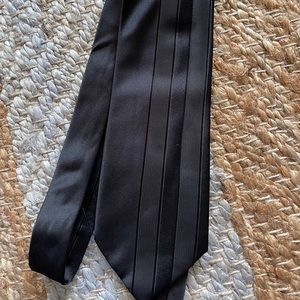 Kenneth Cole black tie classic